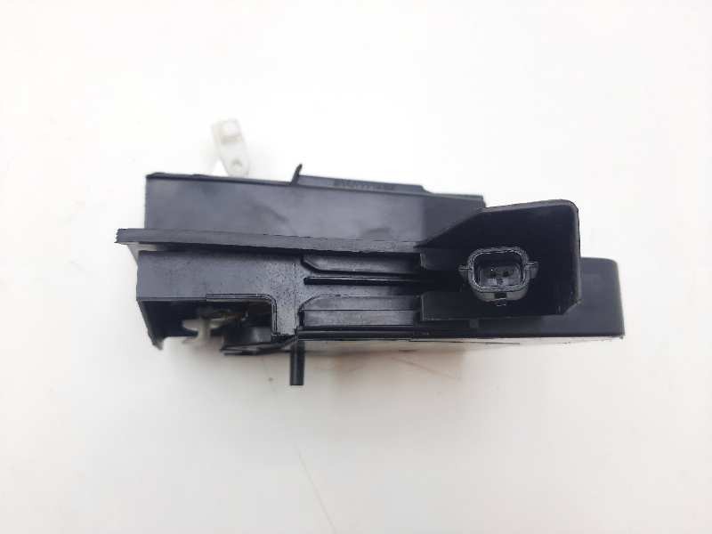 Recambio de cerradura puerta trasera derecha para dacia sandero laureate referencia OEM IAM 825022281R  