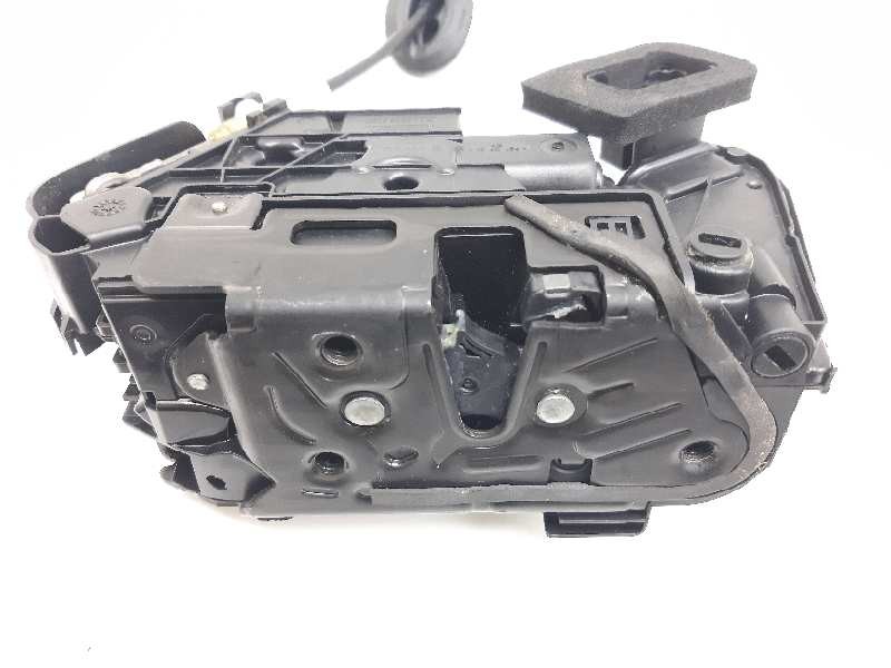 Recambio de cerradura puerta trasera derecha para volkswagen polo beats referencia OEM IAM A6L5TA839016L  