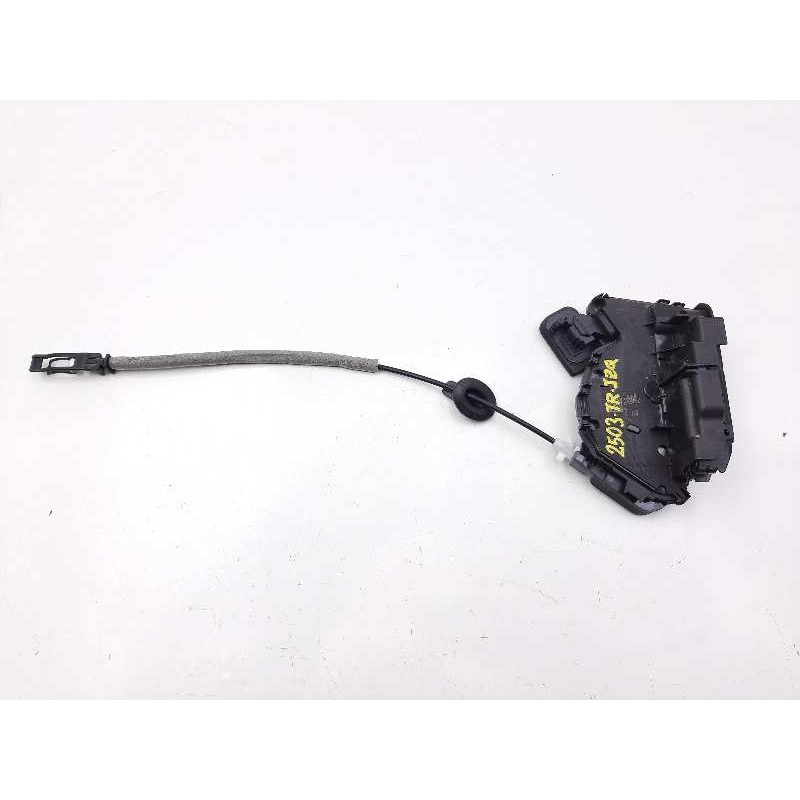 Recambio de cerradura puerta trasera izquierda para volkswagen polo beats referencia OEM IAM A5L5TA839015L  