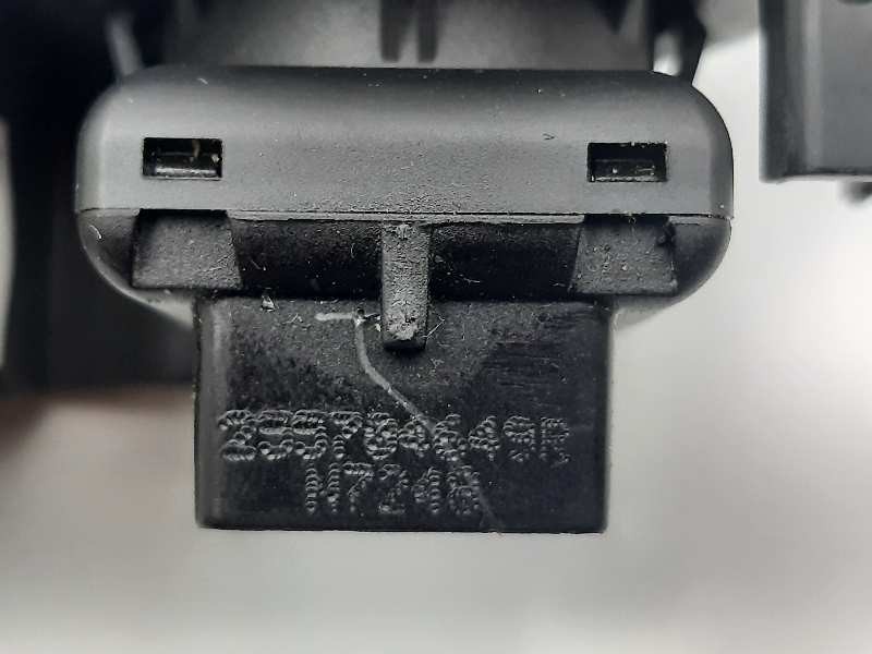 Recambio de mando retrovisor para dacia sandero laureate referencia OEM IAM 255704649R  