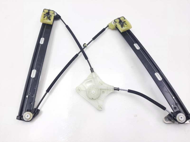 Recambio de elevalunas delantero derecho para volkswagen polo beats referencia OEM IAM 2G4837462B  