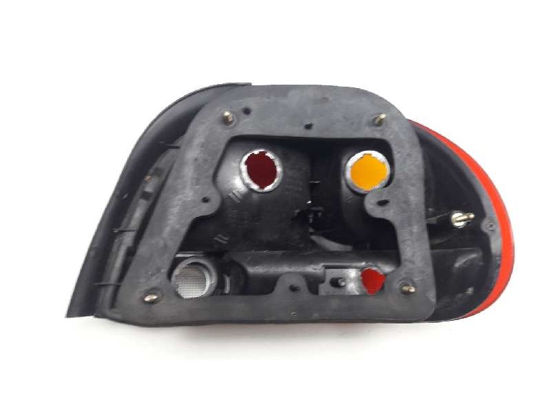 Recambio de piloto trasero izquierdo para hyundai accent (x3) 1.3 gls automático referencia OEM IAM   