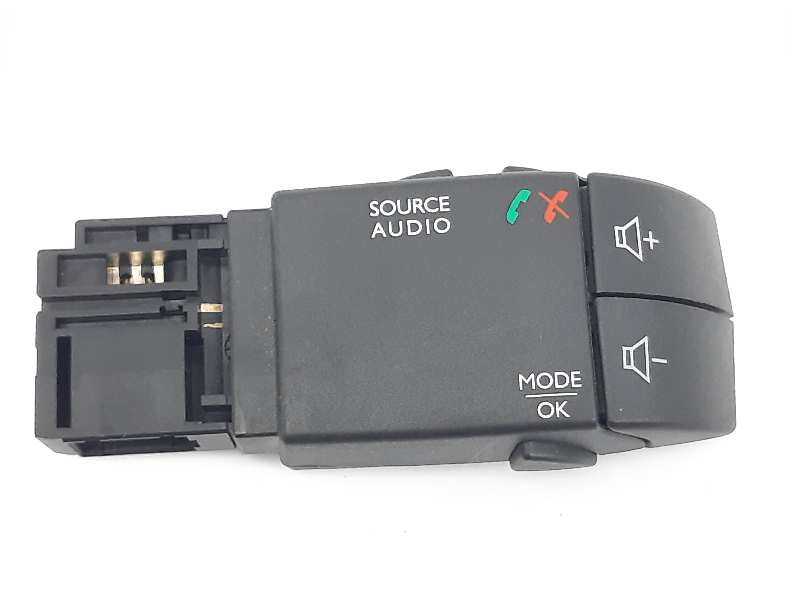 Recambio de mando multifuncion para dacia sandero laureate referencia OEM IAM 255522448R  