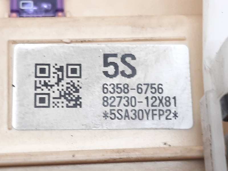 Recambio de caja reles / fusibles para toyota auris hybrid business referencia OEM IAM 8273012X81 63586756 