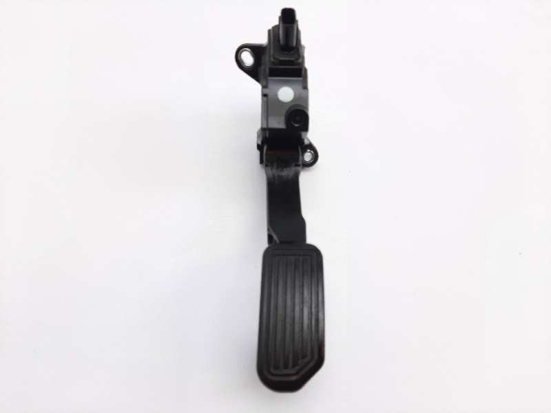 Recambio de potenciometro pedal para toyota auris hybrid business referencia OEM IAM 7811002120  