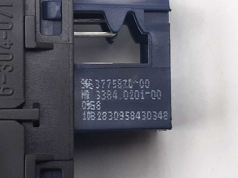 Recambio de mando multifuncion para citroen c5 berlina premier referencia OEM IAM 9682436677  