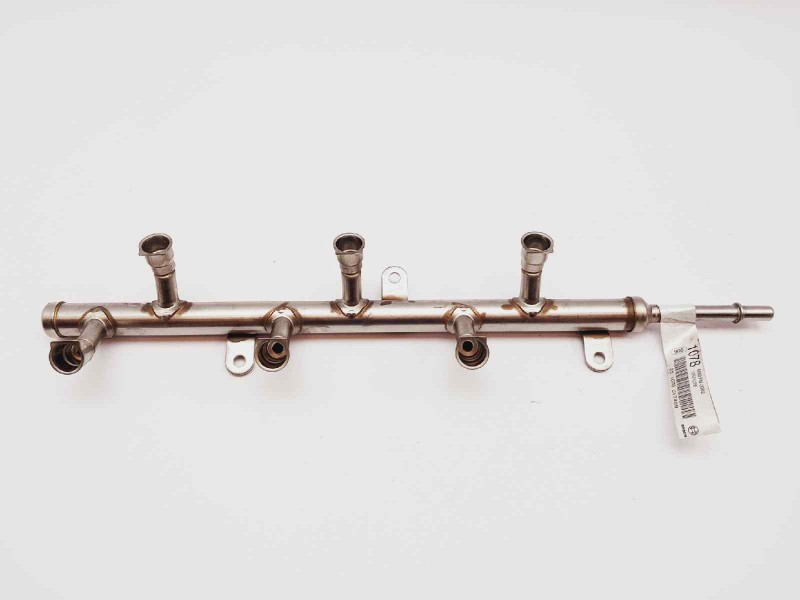 Recambio de rampa inyectora para chevrolet captiva 3.2 v6 ltx referencia OEM IAM 12571078 6002FM0082 