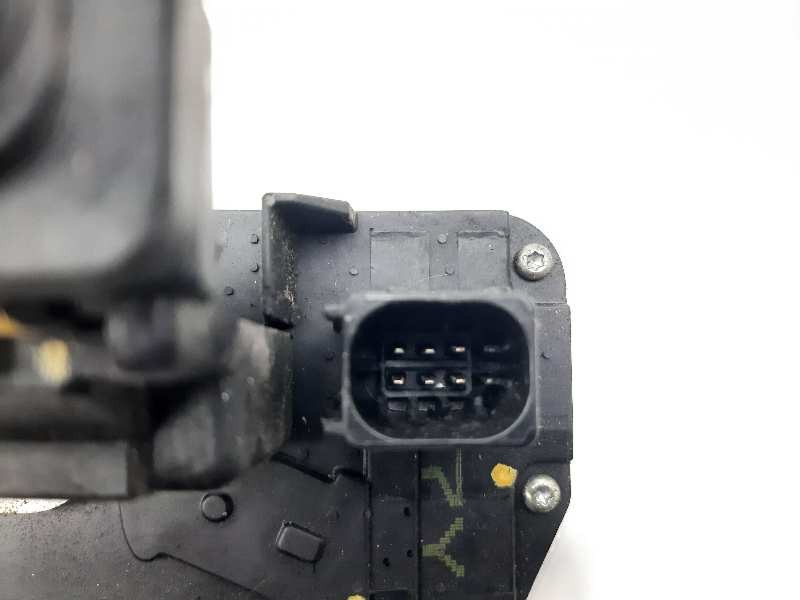 Recambio de cerradura puerta trasera izquierda para chevrolet captiva 2.2 vcdi lt 2wd referencia OEM IAM   