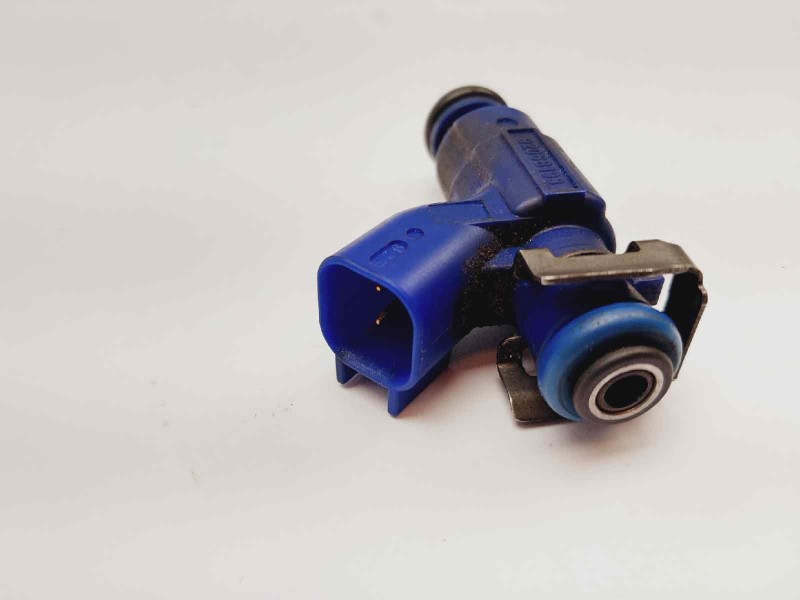 Recambio de inyector para chevrolet captiva 3.2 v6 ltx referencia OEM IAM 92068193 0280156300 12609418