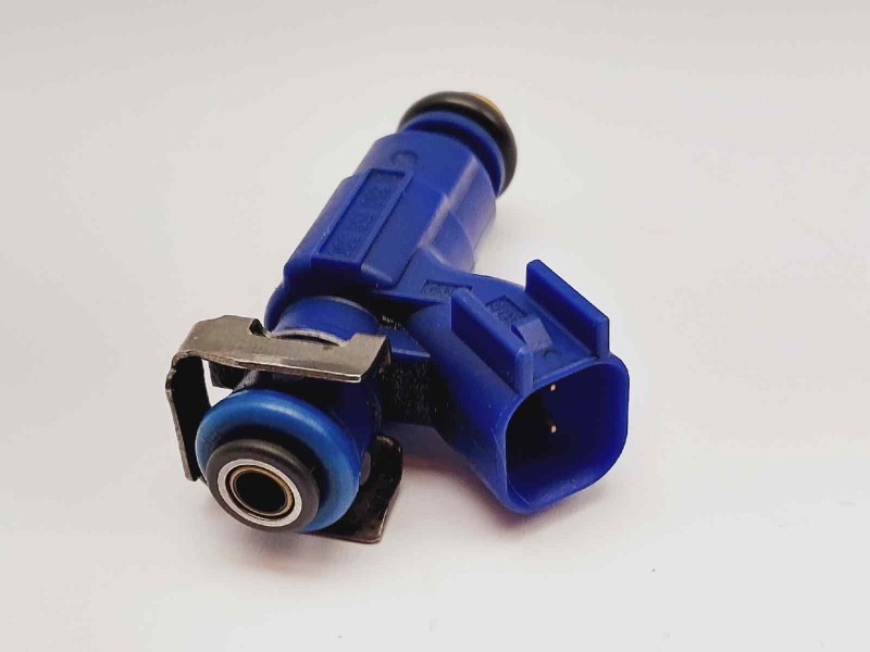 Recambio de inyector para chevrolet captiva 3.2 v6 ltx referencia OEM IAM 92068193 0280156300 12609418