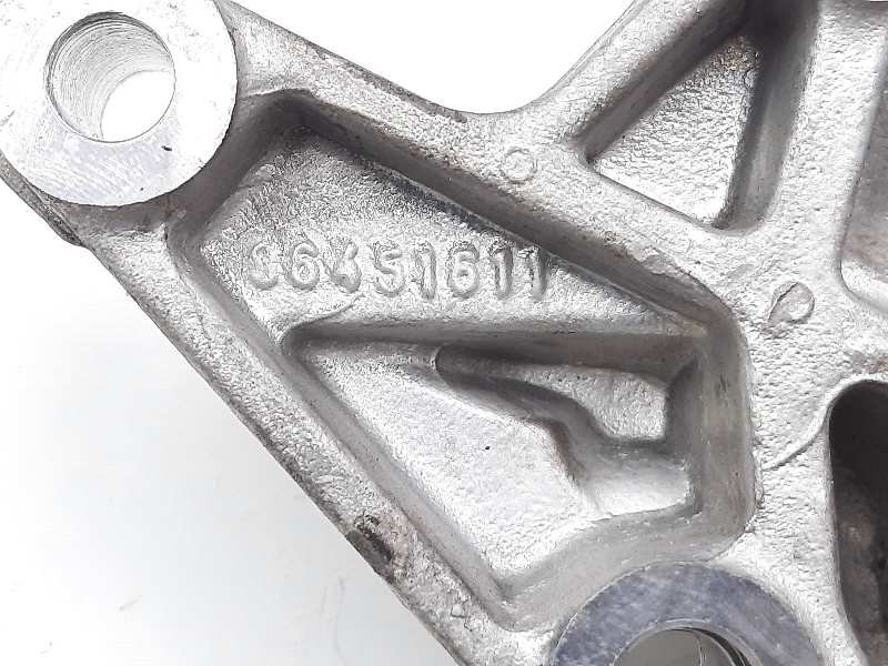 Recambio de soporte motor izquierdo para citroen c5 berlina premier referencia OEM IAM 96451611  