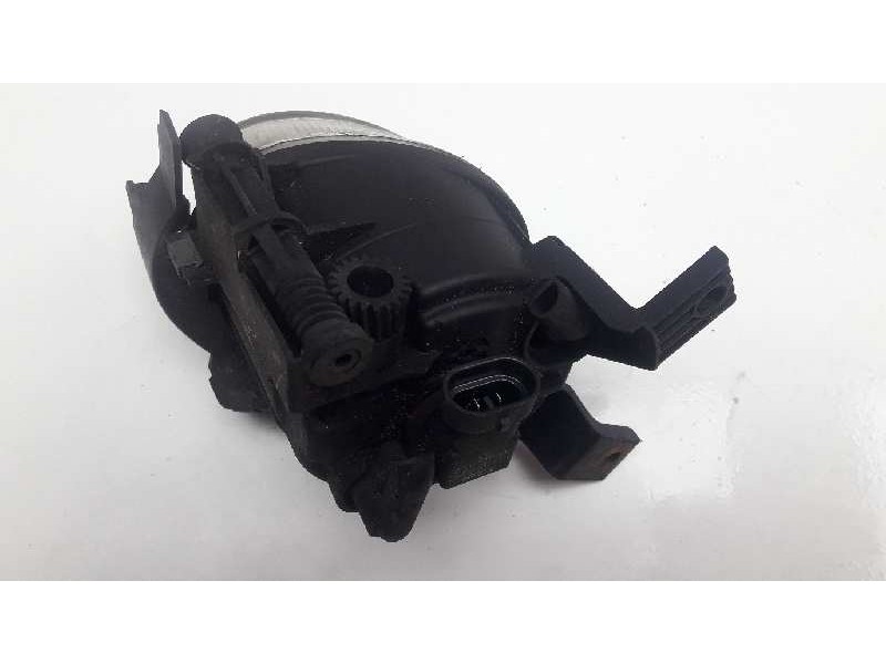 Recambio de faro antiniebla izquierdo para audi a4 avant (8e) 2.0 tdi quattro (dpf) referencia OEM IAM   