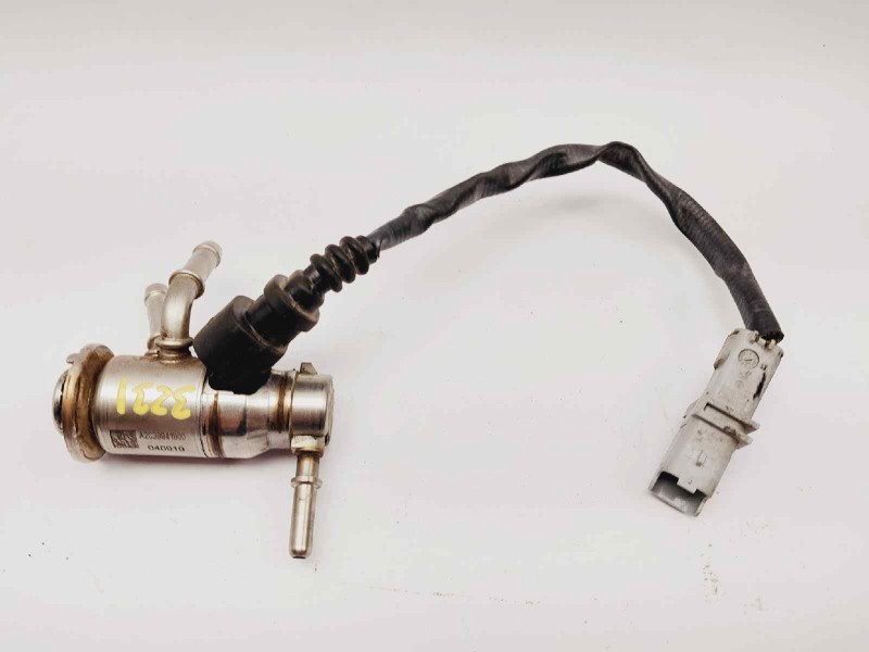 Recambio de inyector para dacia dokker essential referencia OEM IAM 208995377R A2C39941900 