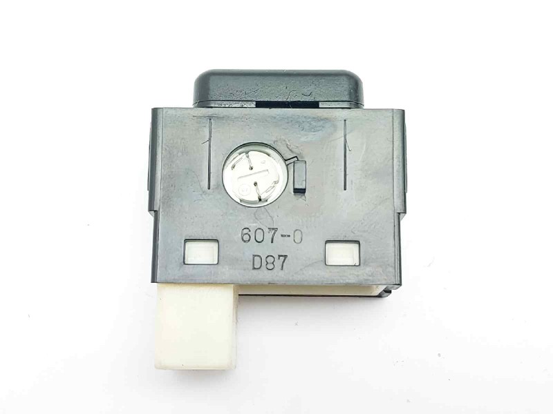 Recambio de interruptor para lexus rx 400h referencia OEM IAM 15A606  