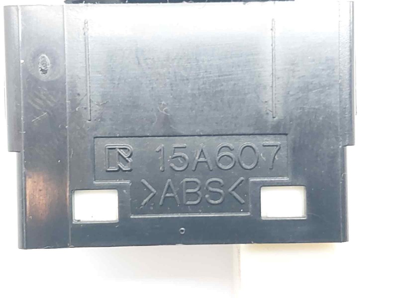 Recambio de interruptor para lexus rx 400h referencia OEM IAM 15A606  