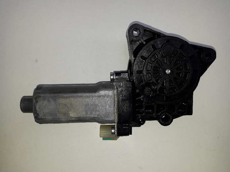 Recambio de motor elevalunas delantero izquierdo para kia carens (un) ex i referencia OEM IAM   