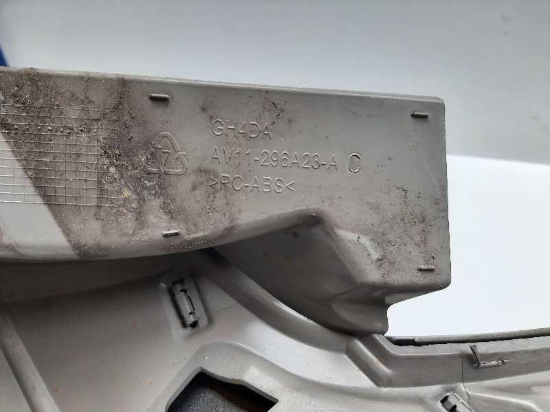 Recambio de aletin trasero izquierdo para ford b-max titanium referencia OEM IAM AV11R29613BD5DKF AV11296A23A 2047366