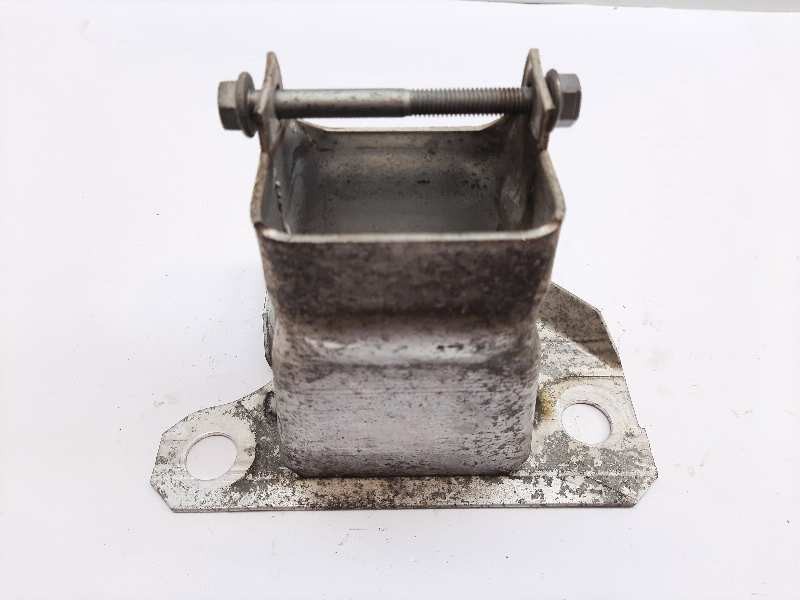 Recambio de punta chasis delantera para renault clio iii expression referencia OEM IAM 8200834858  