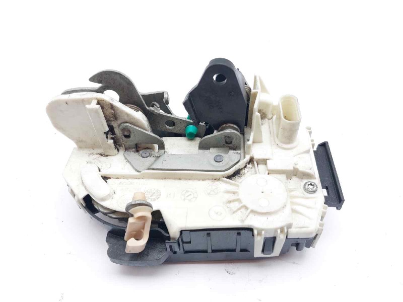 Recambio de cerradura puerta trasera izquierda para jeep compass limited referencia OEM IAM A052111  