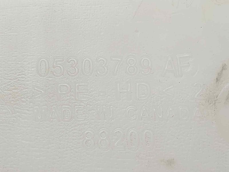 Recambio de deposito limpia para jeep compass limited referencia OEM IAM 05303789AF 05152075AC 