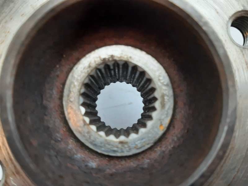 Recambio de mangueta delantera izquierda para renault clio iii expression referencia OEM IAM   