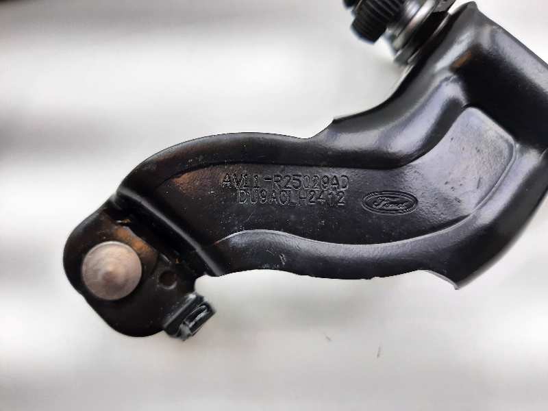 Recambio de soporte / guia puerta corredera para ford b-max titanium referencia OEM IAM AV11R25001 AV11R25029AD AV11R250A69