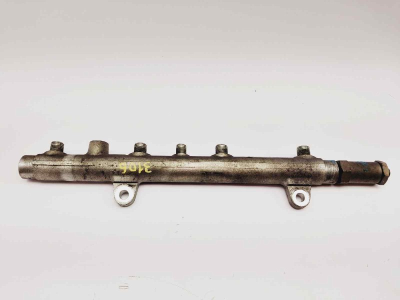 Recambio de rampa inyectora para renault laguna ii grandtour (kg0) privilege referencia OEM IAM 7700114017  