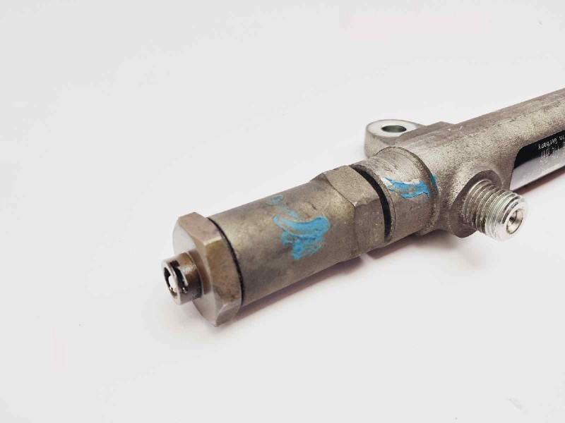 Recambio de rampa inyectora para renault laguna ii grandtour (kg0) privilege referencia OEM IAM 7700114017  