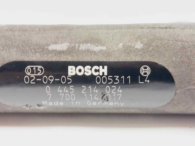 Recambio de rampa inyectora para renault laguna ii grandtour (kg0) privilege referencia OEM IAM 7700114017  