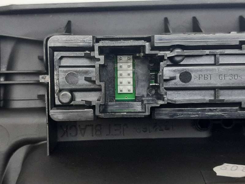 Recambio de rejilla aireadora para opel insignia sports tourer edition referencia OEM IAM 13321689  