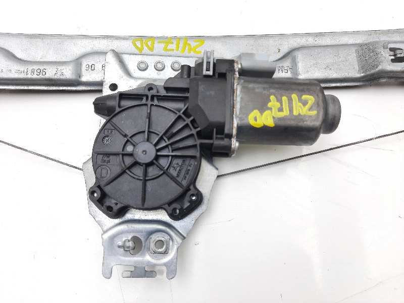 Recambio de elevalunas delantero derecho para peugeot 207 xs referencia OEM IAM 9681182280S 400912C 