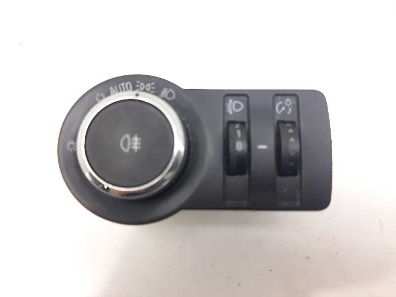 Recambio de mando luces para opel insignia sports tourer edition referencia OEM IAM 13268704  
