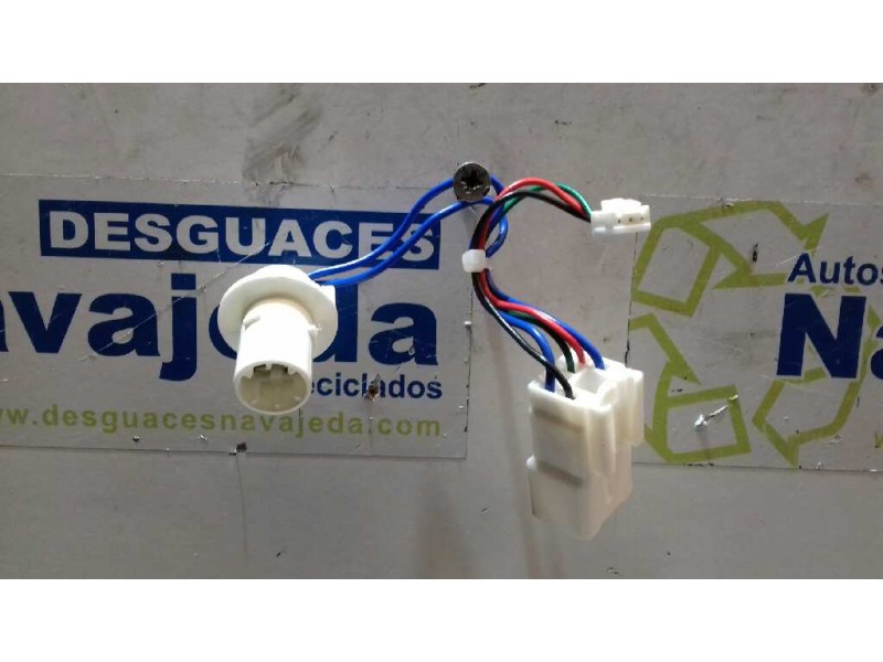 Recambio de portalamparas para kia carens ( ) concept referencia OEM IAM  TRASERO IZQUIERDO 