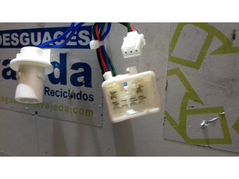 Recambio de portalamparas para kia carens ( ) concept referencia OEM IAM  TRASERO IZQUIERDO 