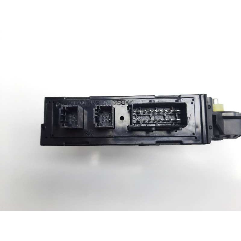 Recambio de motor elevalunas delantero derecho para peugeot 307 break / sw (s1) sw pack referencia OEM IAM 9637130480 0130821766