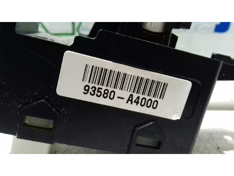 Recambio de mando elevalunas trasero izquierdo para kia carens ( ) concept referencia OEM IAM 93580A4000  