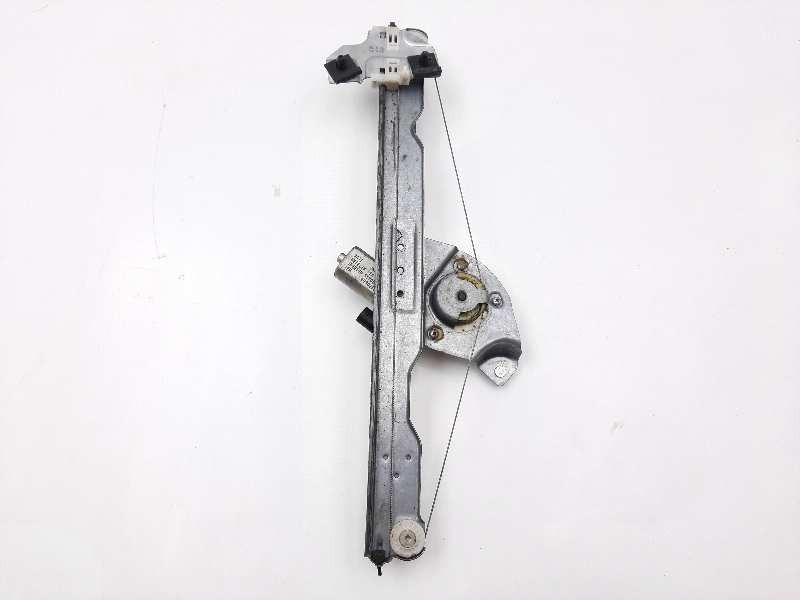 Recambio de elevalunas delantero derecho para dacia sandero laureate referencia OEM IAM 82007338280  