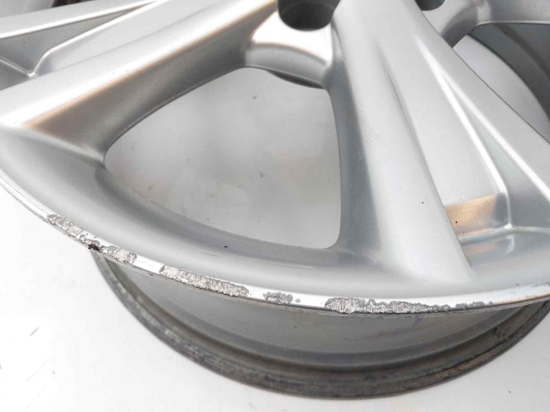 Recambio de llanta para lexus rx 400h referencia OEM IAM 4261A48020  