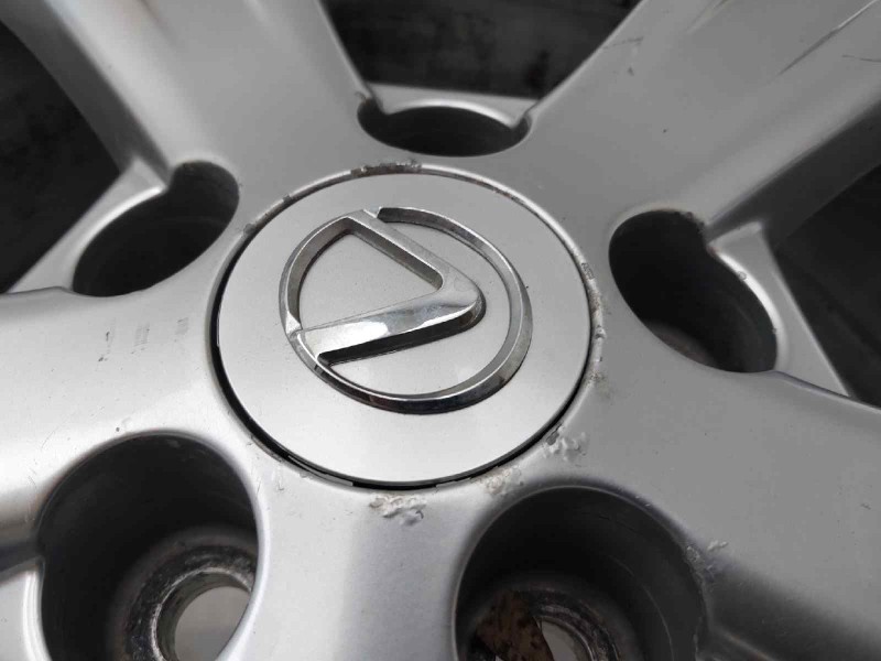 Recambio de llanta para lexus rx 400h referencia OEM IAM 4261A48020  