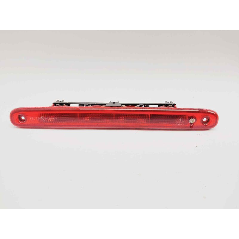 Recambio de luz central de freno para toyota aygo (kgb/wnb) básico referencia OEM IAM 815700H010  