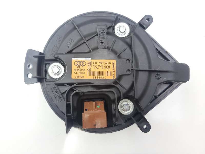 Recambio de motor calefaccion para seat exeo berlina (3r2) 2.0 tdi referencia OEM IAM 8E1820021E  