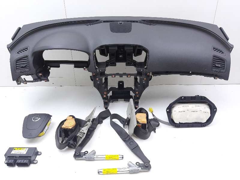 Recambio de kit airbag para opel insignia sports tourer edition referencia OEM IAM 13275639 13578320 13270401