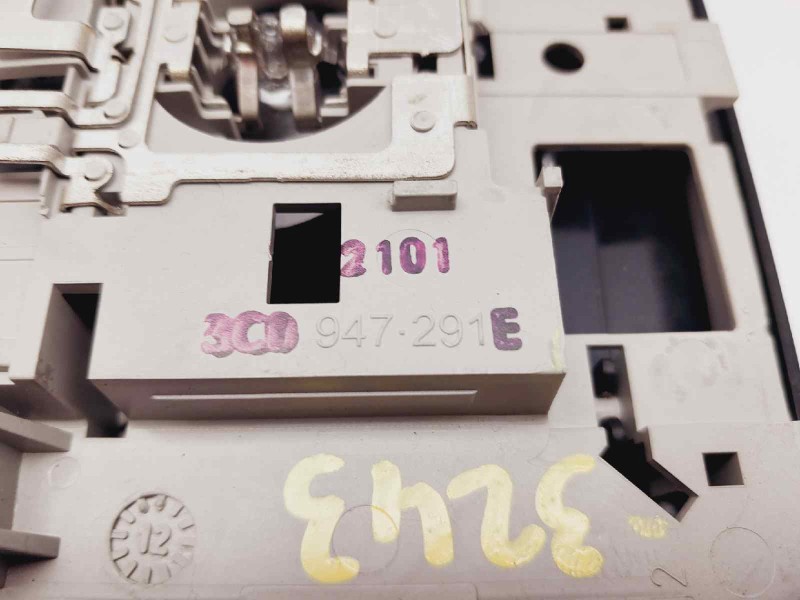 Recambio de luz interior para volkswagen golf vi (5k1) gti referencia OEM IAM 3C0947291E  