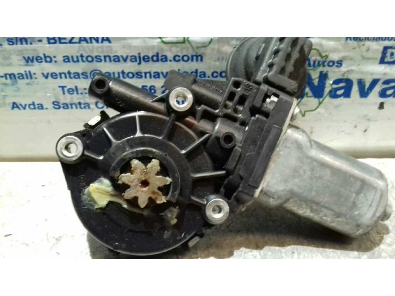 Recambio de motor elevalunas delantero izquierdo para suzuki swift berlina (mz) gl (3-ptas.) referencia OEM IAM 8346063J00 DENSO
