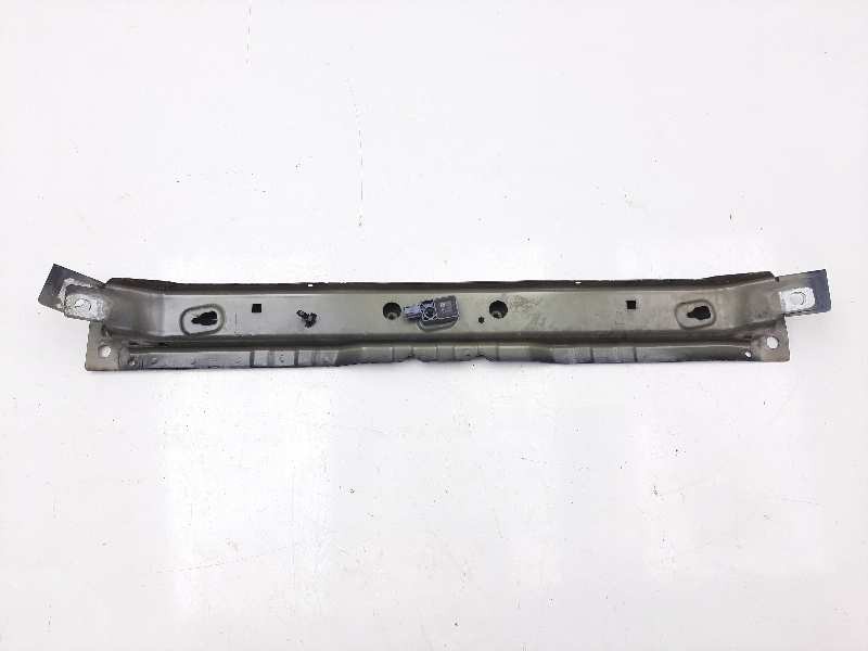 Recambio de travesaño superior para opel insignia sports tourer edition referencia OEM IAM   