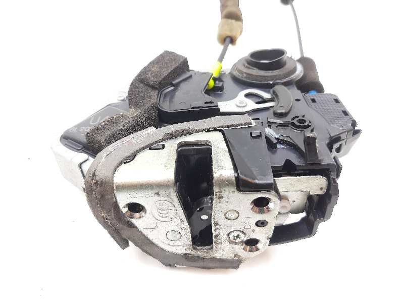 Recambio de cerradura puerta trasera izquierda para lexus is200 (ds2/is2) 220d referencia OEM IAM   