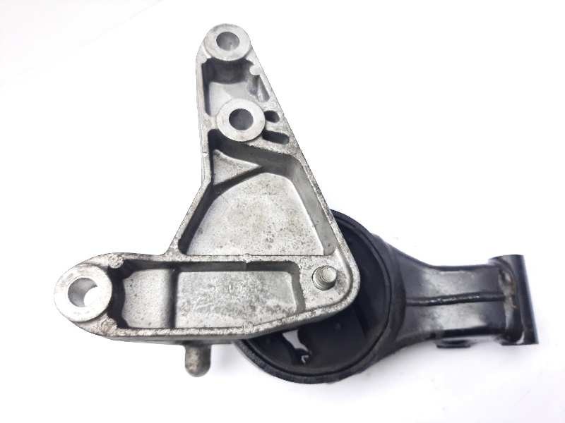 Recambio de soporte motor para opel insignia sports tourer edition referencia OEM IAM 13228303  