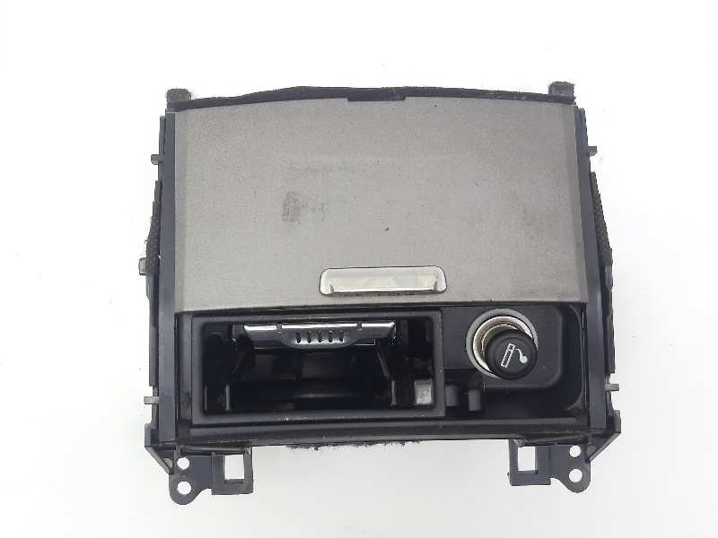 Recambio de cenicero para lexus is200 (ds2/is2) 220d referencia OEM IAM 1A421032G  