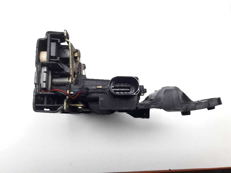 Recambio de cerradura puerta delantera derecha para volkswagen passat berlina (3b2) comfortline referencia OEM IAM 3B1837016A  