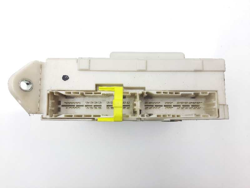 Recambio de modulo electronico para lexus is200 (ds2/is2) 220d referencia OEM IAM 8273053020  